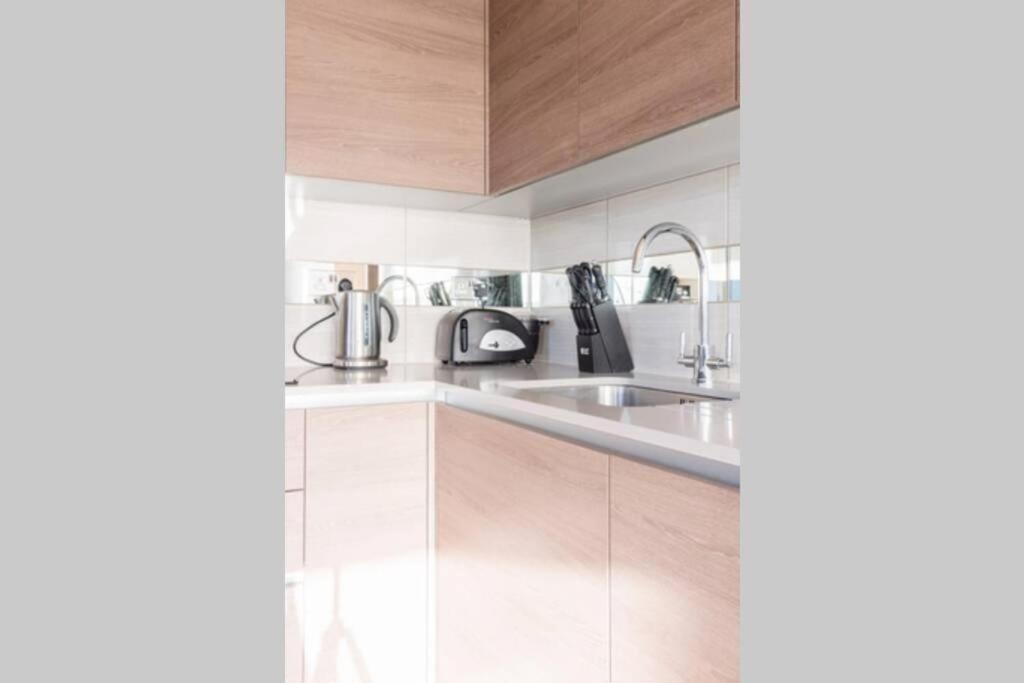 Luxury River Side Penthouse London Exterior foto